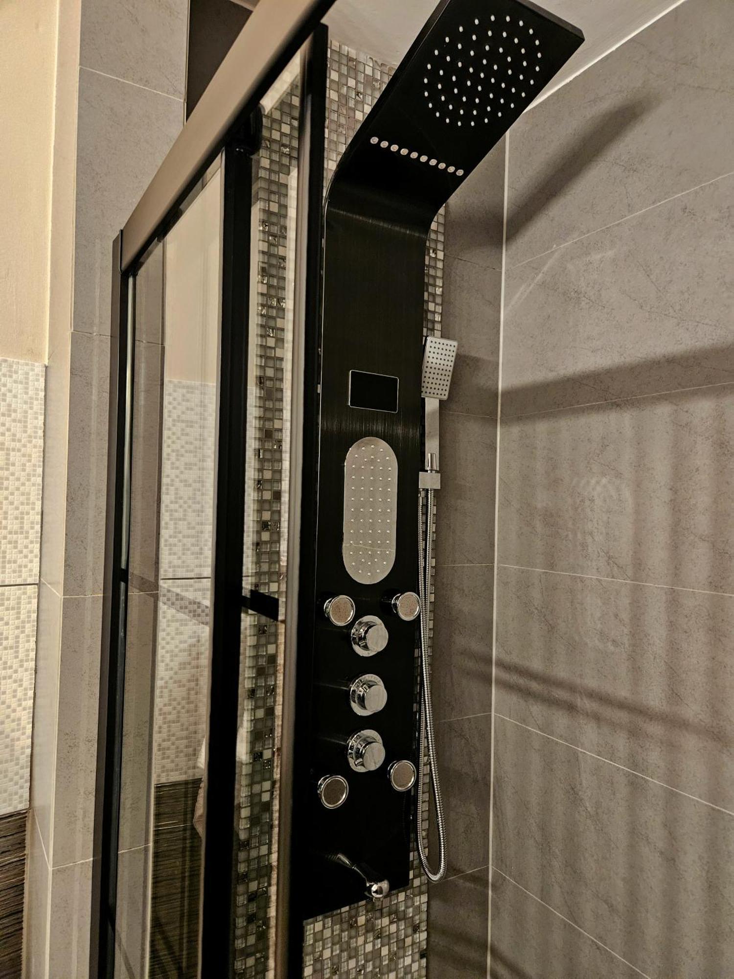 Sara -Mikolajska - Rynek - Netflix Hydromassage Apartment Красков Екстериор снимка